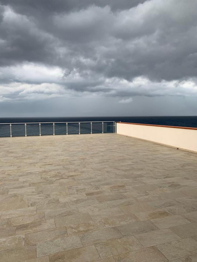 La Porta Delle Eolie Apartment Capo d'Orlando Luaran gambar
